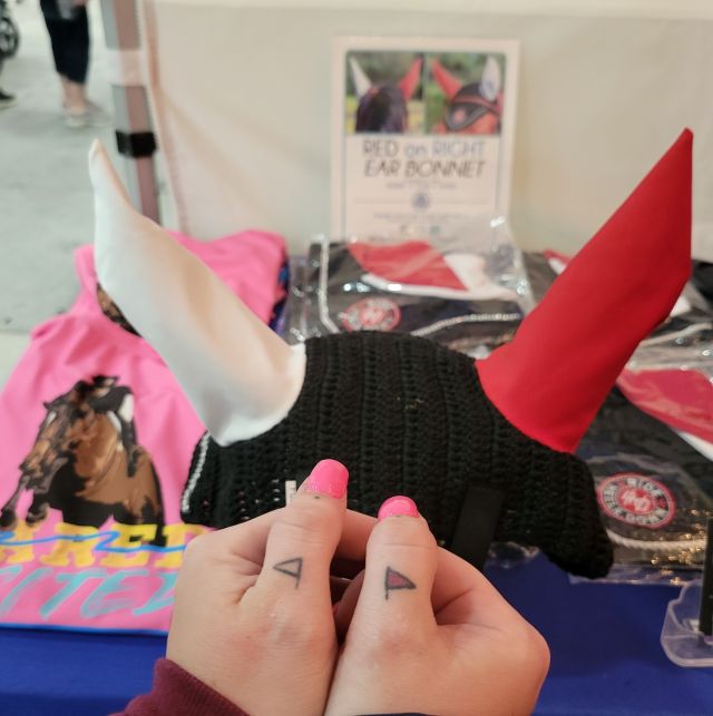 🏳️🚩 You know who DOESN'T need our "Red on Right" ear bonnet? @princessofduality! These are her thumbs with some seriously badass XC flag tattoos!
#RideHeelsDown #horsebackriding #horsesofinstagram #horses #horse #barnlife #riding #eventing #dressage #jumper #horseshow #heelsdown #equitation #xc #crosscountry #haveagreatride #eventer #usea #3phase #3ways3days #ushja #usdf #usef