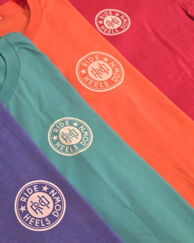 ☀️ ⛱️ Summer vibes. What's your color? 💙🩵🧡🩷